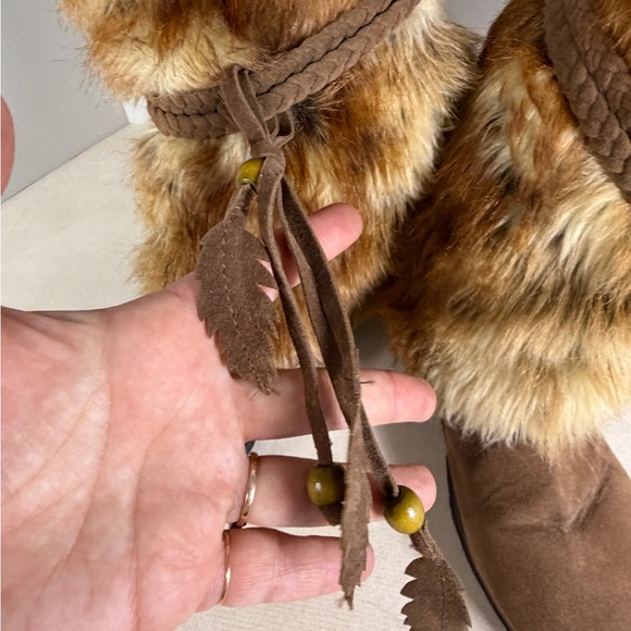 MUK LUKS Women's Sigrid Leela Faux Fur Boot US10 - Picture 12 of 13